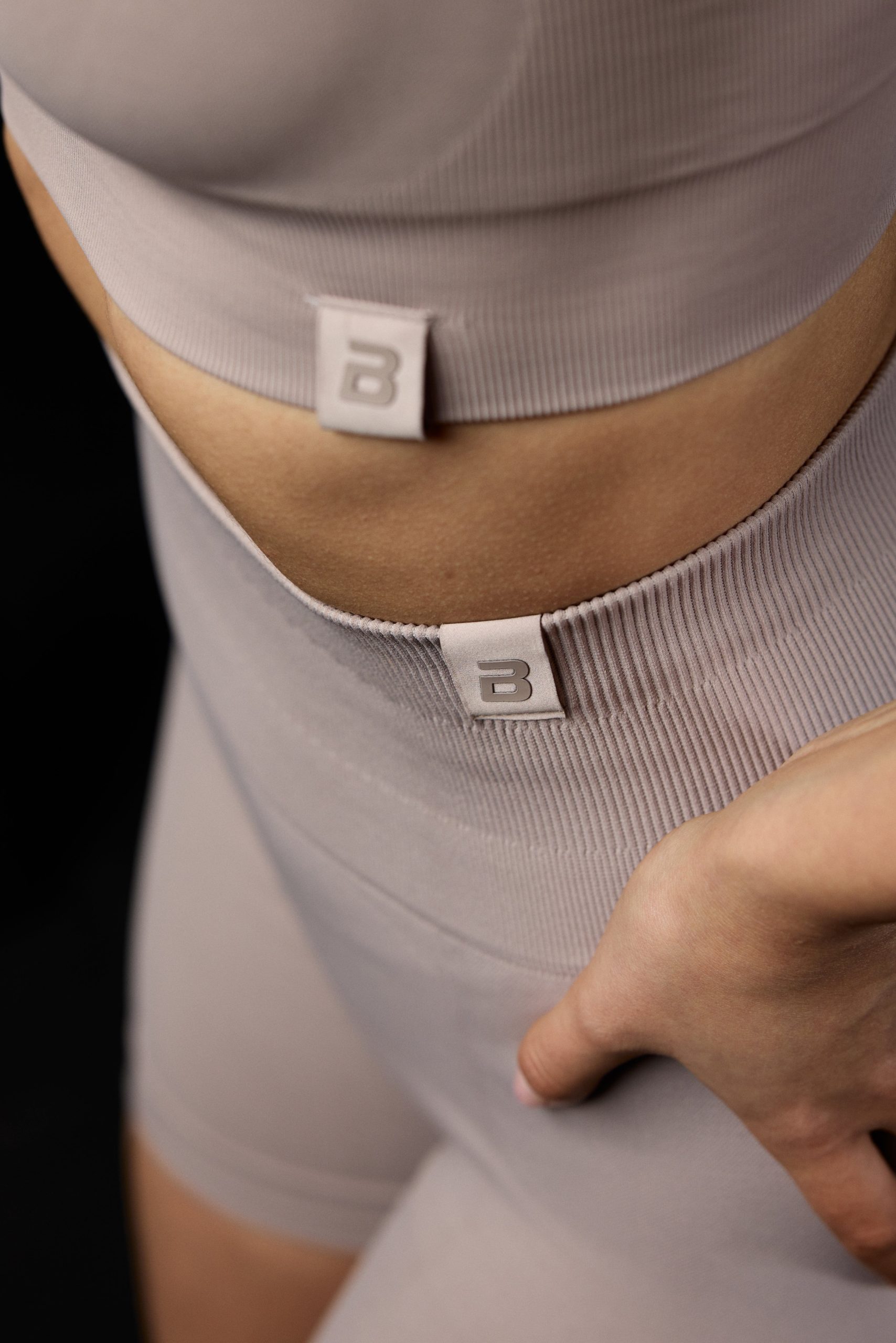 SHAPING SEAMLESS LIFT UP pantaloncini da donna - Image 3